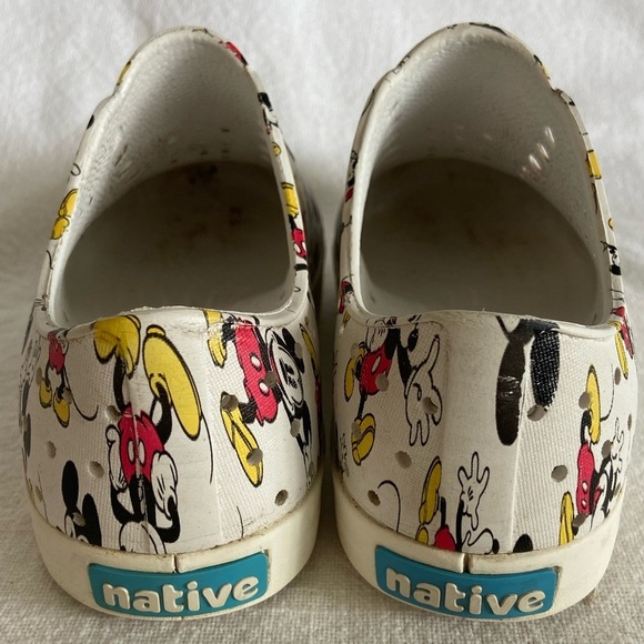 NATIVE Shoes Kids Size J2 Disney Jefferson Mickey Mouse Print All Over Water - Picture 6 of 7